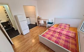 Sympathische Ein-Zimmer Wohnung (U-Bahn Anschluss)
